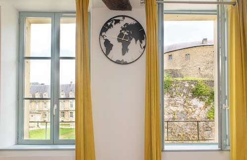 Sedan Apartment | L'élégant des Remparts, Avec vue sur Chateau-fort