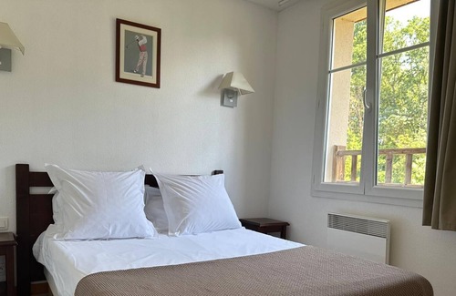 Sainte-Marie-la-Blanche Apartment | L'Étape Bourguignonne