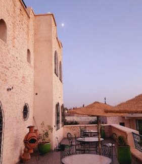 Ounagha House | L'étoile de mon pays