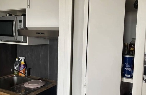 Courseulles-sur-Mer Apartment | L'abri Côtier Studio by Lolie Parking Priv à Courseulles-sur-mer