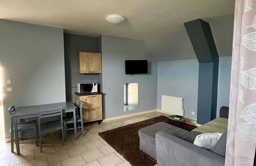 Saint-Come-de-Fresne Apartment | L'Agapanthe, with pool access and jacuzzi