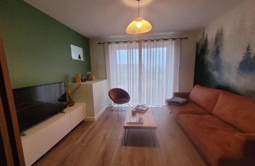 Menetru-le-Vignoble House | L'Alambic à Martial