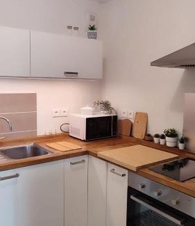 Poussots Apartment | L'AlcÔve