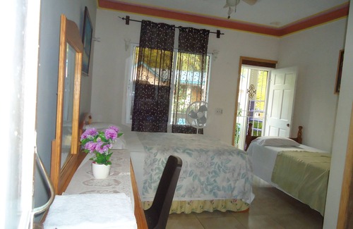 Cayes-Jacmel Hotel | L'Amitié Hôtel