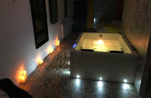 Soucelles Apartment | L’Appar(T) du Grand Bois - Jacuzzi -