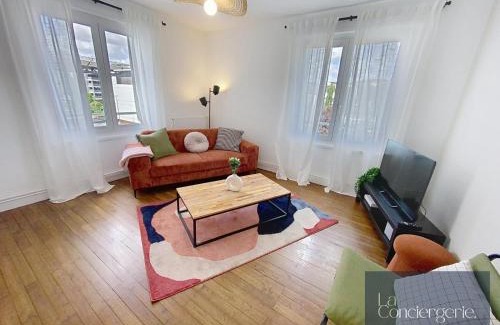 Poitiers Apartment | L'Appart à la Porte Bleue-PoitiersGare-La Conciergerie