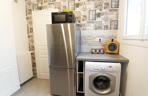 Chatenay-Malabry Apartment | L'appart de la Vallée-aux-loups by Beds4Wanderlust