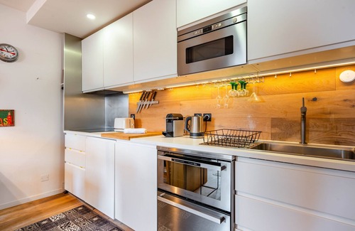 Nancy City Centre Apartment | L'appart des Ducs - Vue sur la basilique à Nancy