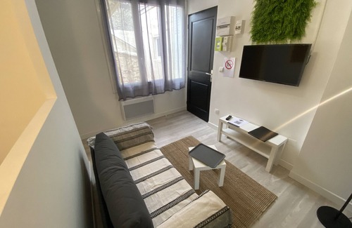 Fontaine Lestang-Bagatelle-Papus-Tabar-Bordelongue Apartment | L'Arène : T1bis refait à neuf à deux pas du métro