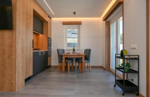 Sarvar Apartment | L'ari-Fáry Home