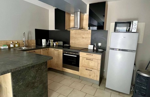 Saint-Come-de-Fresne Apartment | L'Aster, with pool access and jacuzzi