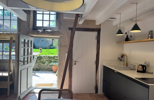 Chapaize Apartment | L'Atelier de la Tour Chapaize! Breathtaking view of the church