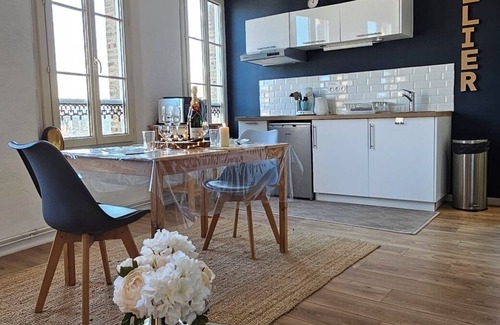 Saint-Valery-en-Caux Apartment | L'atelier- Duplex vue Magnifique sur le Port