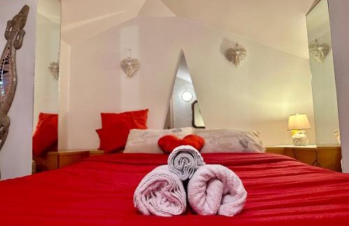 Velletri Apartment | L'Attichetto con aria condizionata-Centro Velletri