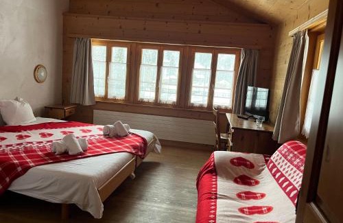 Vers L'Eglise Hotel | L'Auberge de L'Ours