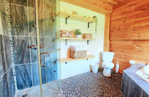 Wakefield House | L'Auberge des Collines Full Guest Suite