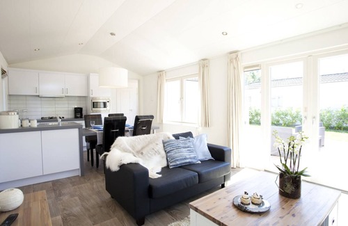 Velsen-Zuid House | L'Avenir 6 by Interhome