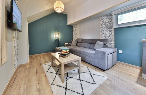 Esplanade Boat Rental | L Avoine Jacuzzi - La péniche de Fabrice