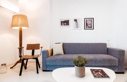 Edessa Apartment | L&C suites - C suite