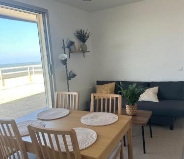 Courseulles-sur-Mer Apartment | L'echappee Marine - Vu Mer