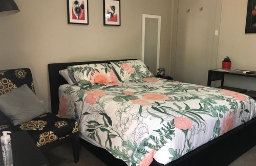 Bentleigh East Apartment | L'École Private Studio-Apartment by My Lodgingfy