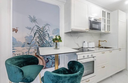 Montreux Apartment | L'Eden studio with a balcony - Lake View