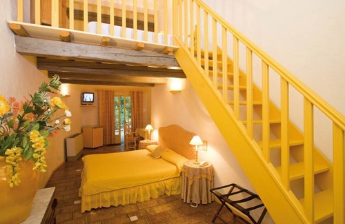 Cabrieres Hotel | L'Enclos des Lauriers Roses