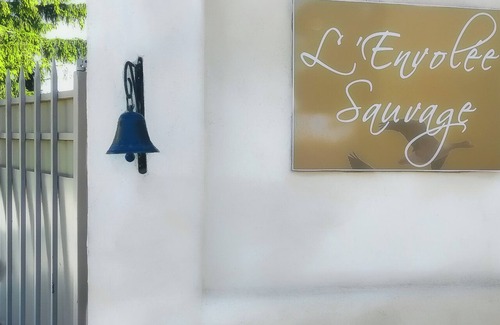 Livers-Cazelles House | L'Envolée Sauvage, a preserved natural setting, heated salt pool, air condition