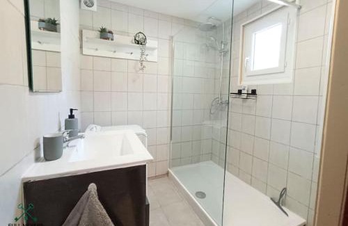 Nevers Apartment | L'escabalt - jardin privé