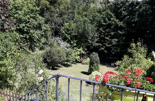 Arques-la-Bataille House | L'escale Arquaise, The house with a flower garden