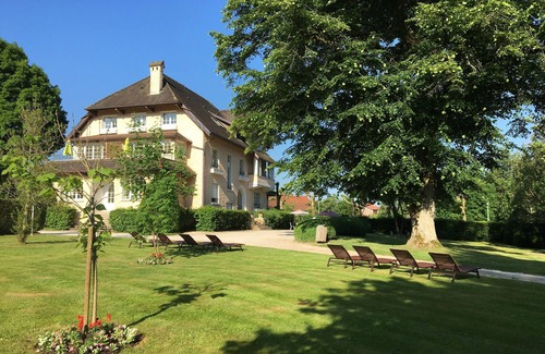 Forges-les-Bains Apartment | L ESCALE - ORGE - Bed and Breakfast L'ESCALE -THERMES DE BAINS LES BAINS