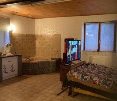 Pont-de-Salars Bed & Breakfast | L'Escapade de JOS , chambres et table d'hôte