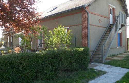 Saint-Hilaire-la-Gravelle Bed & Breakfast | L'etape de St Hilaire La Gravelle