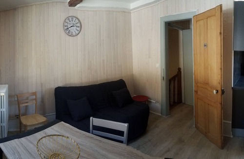 Montperreux House | L'ETERLOU in a charming property in the heart of the Source-Bleue area