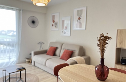 Calais Apartment | L'Evasion a cosy flat stone's throw from beach