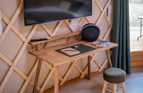 Villeveque Cabin | L'expérience "yourte & Vous"