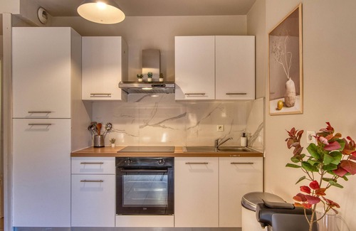 Bron Apartment | L'Harmonie - Beau RDJ 2 pers - Tram T5
