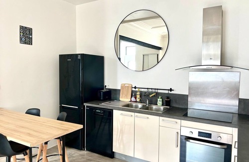 Les 3 Cites Apartment | L'Haussmaninen, appart en plein centre de Poitiers