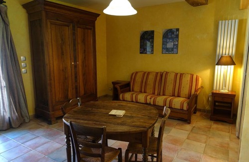 Yenne Apartment | L'Hermitage