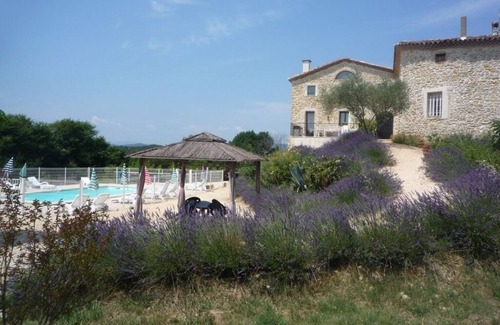 Saint-Privat-des-Vieux Cottage | L'Hirondelle -Grand Gîte Tout Confort for 2 to 12 people at Gîtes Trespeaux