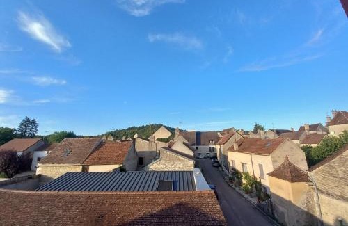 Noyers-sur-Serein House | l'Hirondelle de la Ruelle
