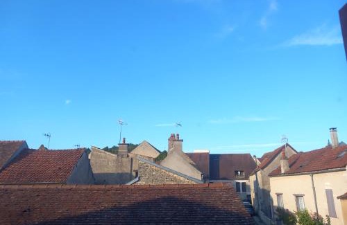 Noyers-sur-Serein House | l'Hirondelle de la Ruelle