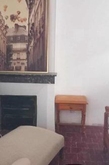 Noyers-sur-Serein Apartment | l'Hirondelle sur la Porte