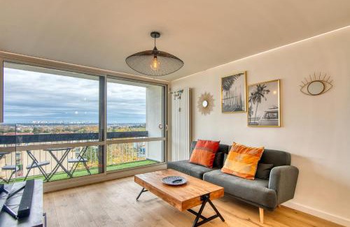 Saint-Genis-Laval Apartment | L'Horizon - Climatisé - T2 proche Hôpital Lyon Sud et métro