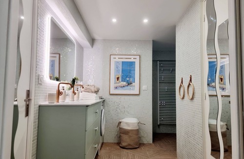 Garches Bed & Breakfast | "l'hotel A LA Maison": Appartement Independant Dans Maison Saint Cloud