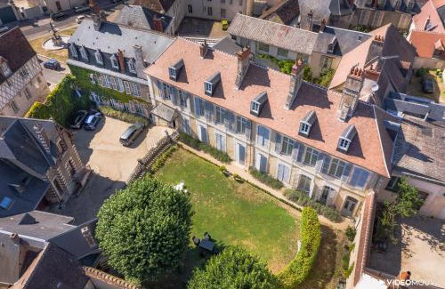 Bourges Bed & Breakfast | L'Hotel de Panette, Un exceptionnel château en coeur de ville