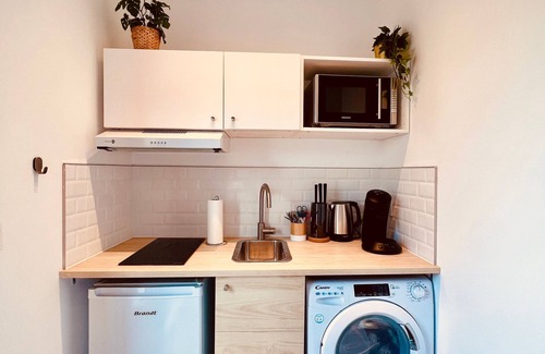 Saint-Honore - Jeanne d'Arc Apartment | L'Ile Mystérieuse - Studio avec Terrasse