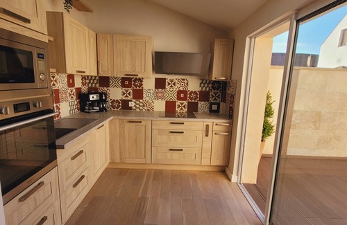 Chenoise House | L'inattendu, pretty briarde with jacuzzi, 3-star gîte