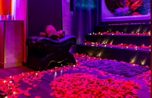 Trois Cocus - Borderouge - Croix-Daurade - Paleficat Apartment | L’Insolite, Spa Privatif (Appartement Jacuzzi)