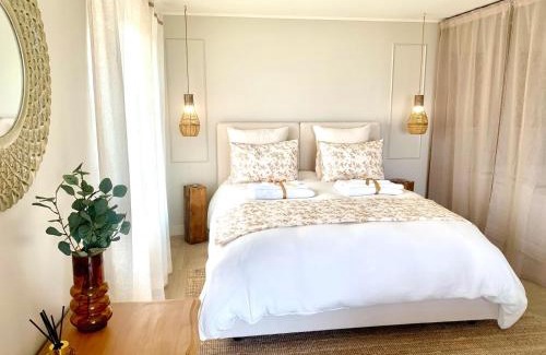 Theize House | L'instant Beaujolais 2 ou 4 personnes Logis cosy balnéo vue jardin
